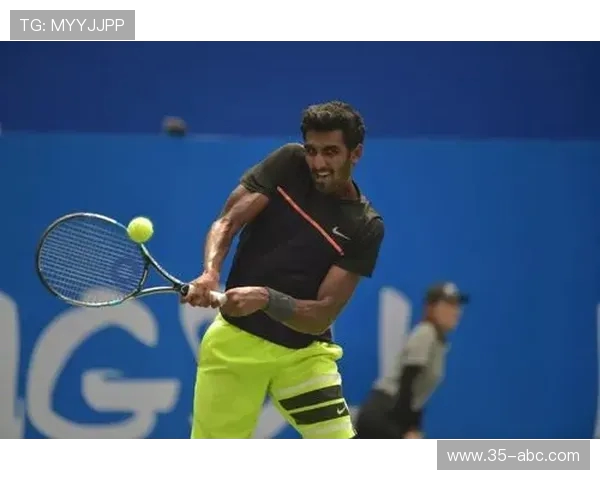 成都网球队实力揭秘：网球巨献背后的训练与奋斗故事